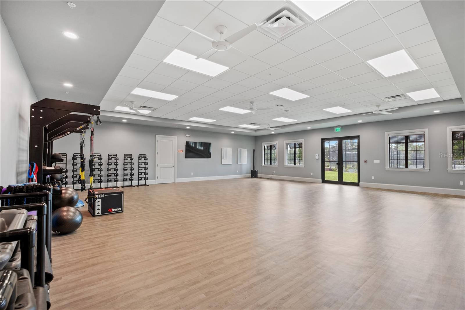 Image 35 of 41 For 14673 Sycamore Court 3512