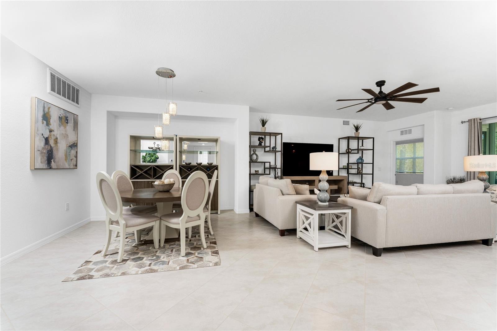 Image 5 of 41 For 14673 Sycamore Court 3512