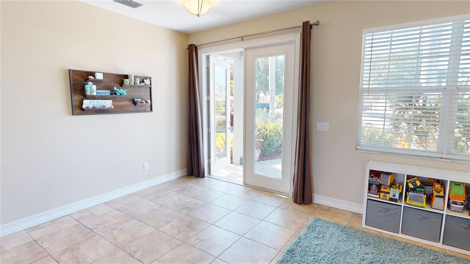 Image 4 of 34 For 7342 Ficus Tree