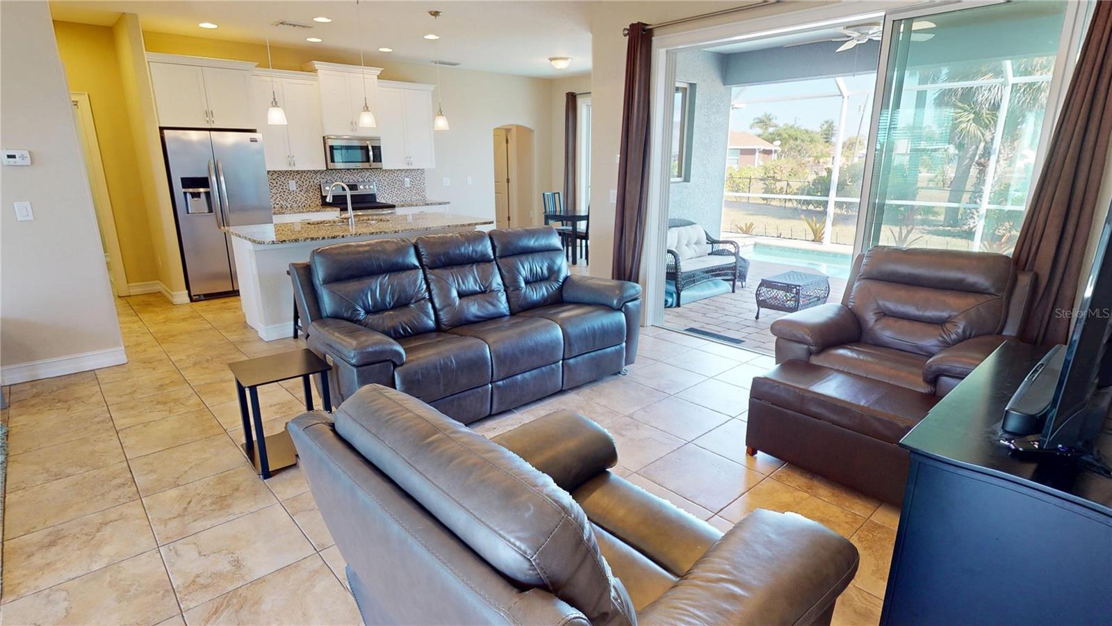 Image 7 of 34 For 7342 Ficus Tree