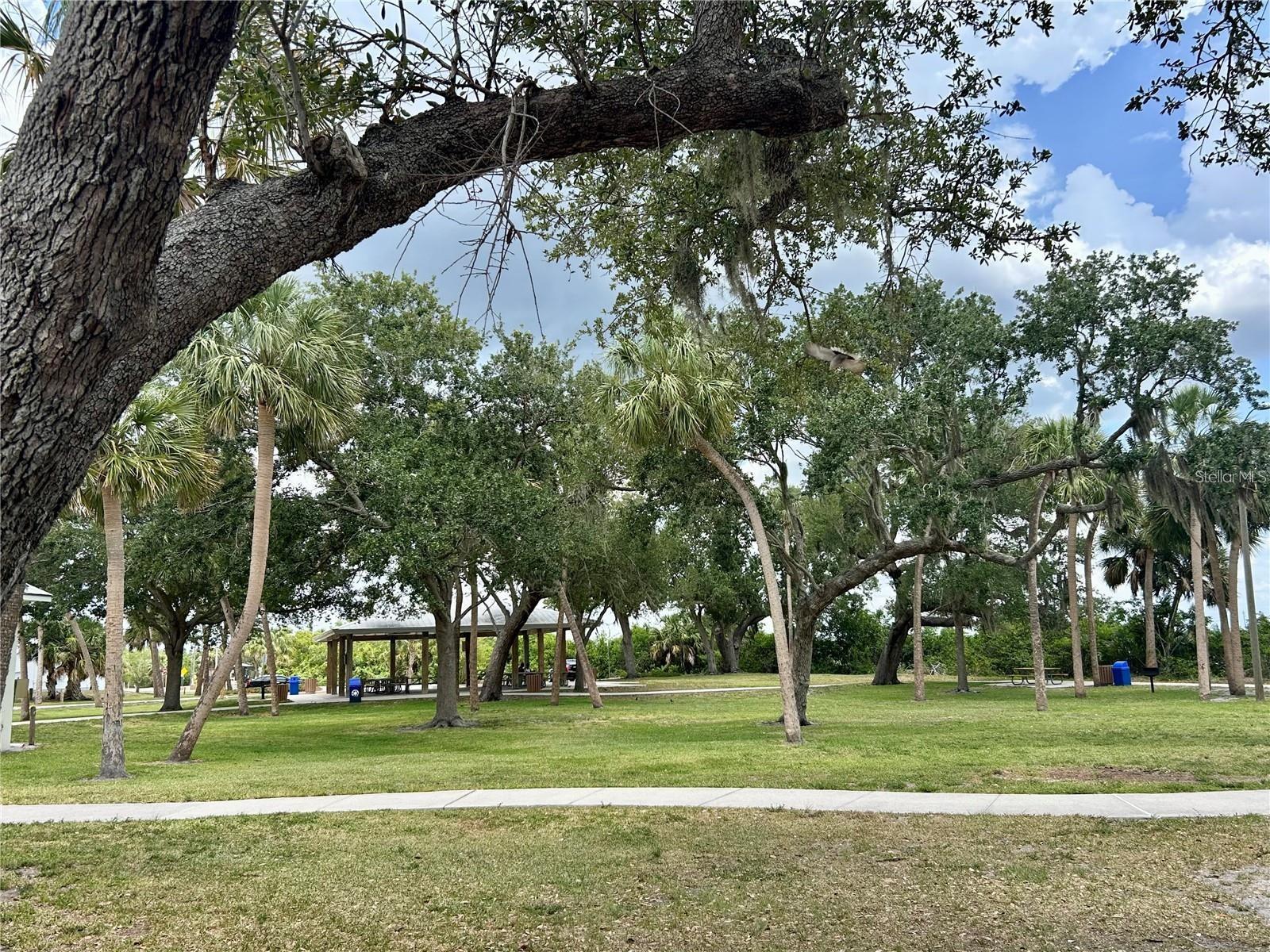 Image 19 of 28 For 3285 Santa Barbara Dr