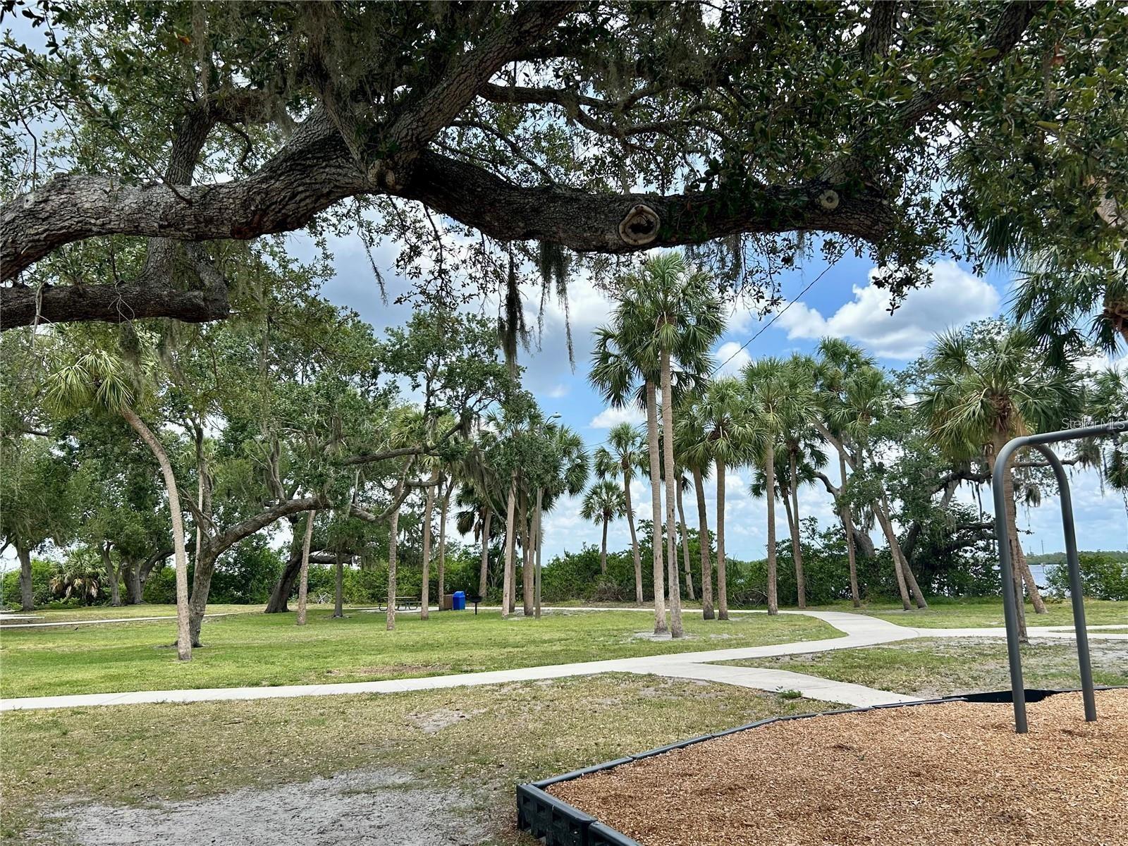 Image 20 of 28 For 3285 Santa Barbara Dr