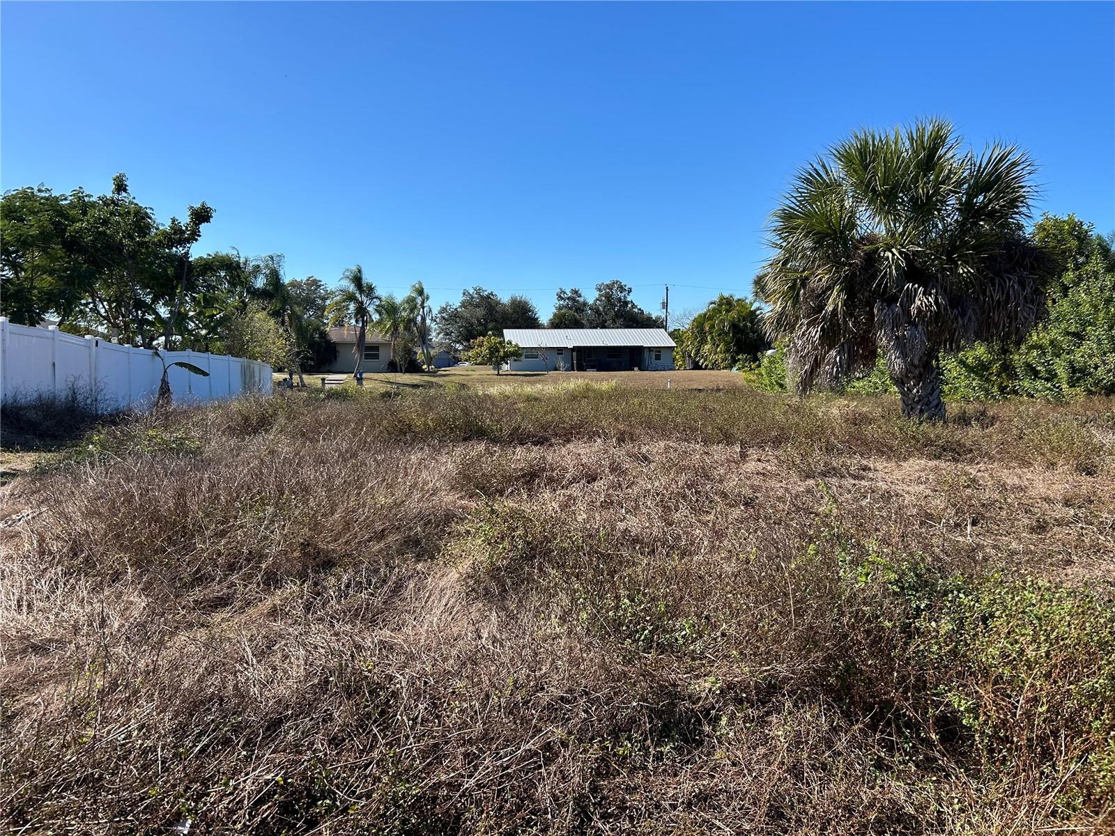 Image 4 of 28 For 3285 Santa Barbara Dr