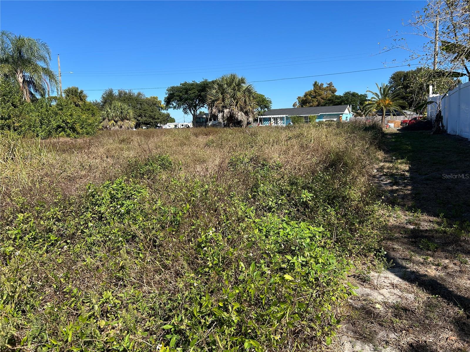 Image 7 of 28 For 3285 Santa Barbara Dr