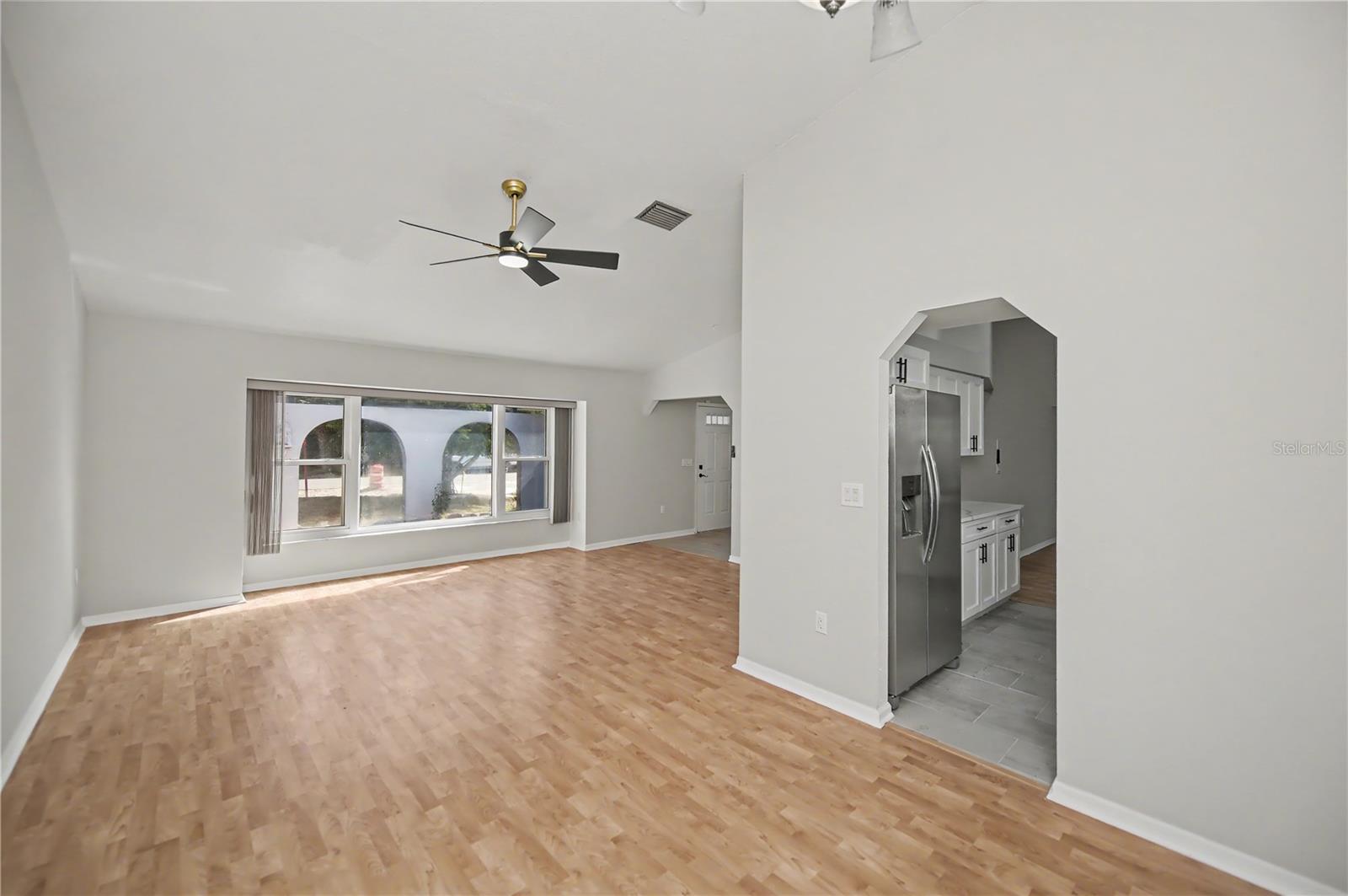 Image 14 of 76 For 1197 Dorchester Street