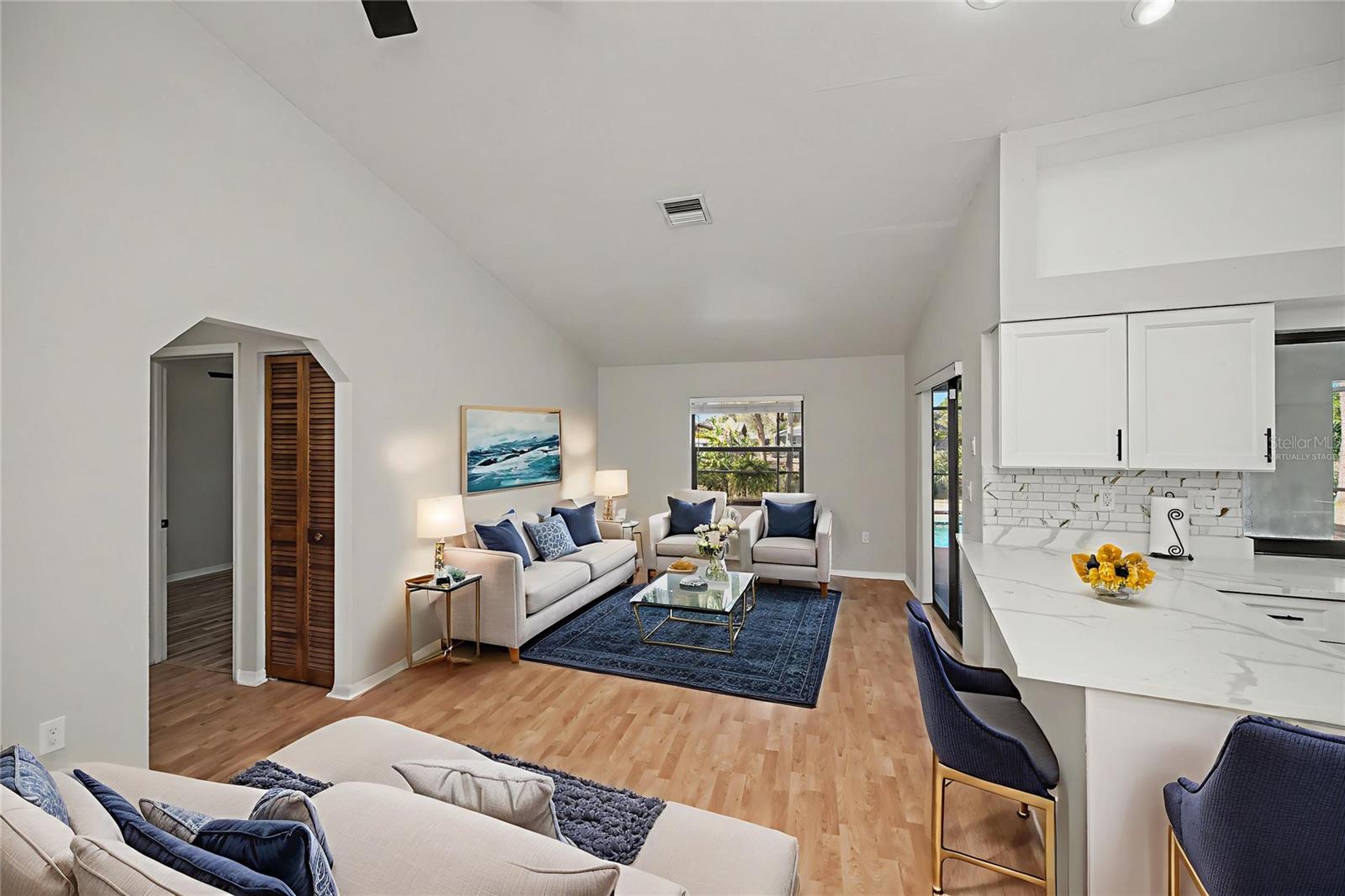 Image 25 of 76 For 1197 Dorchester Street