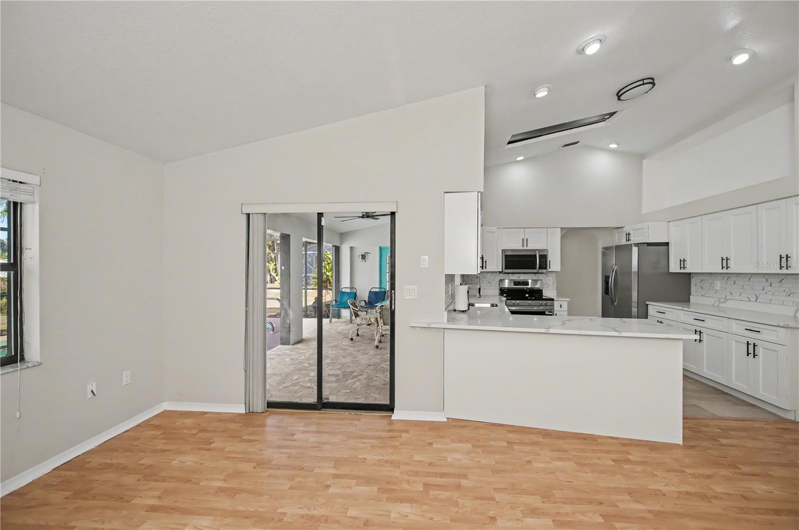 Image 27 of 76 For 1197 Dorchester Street