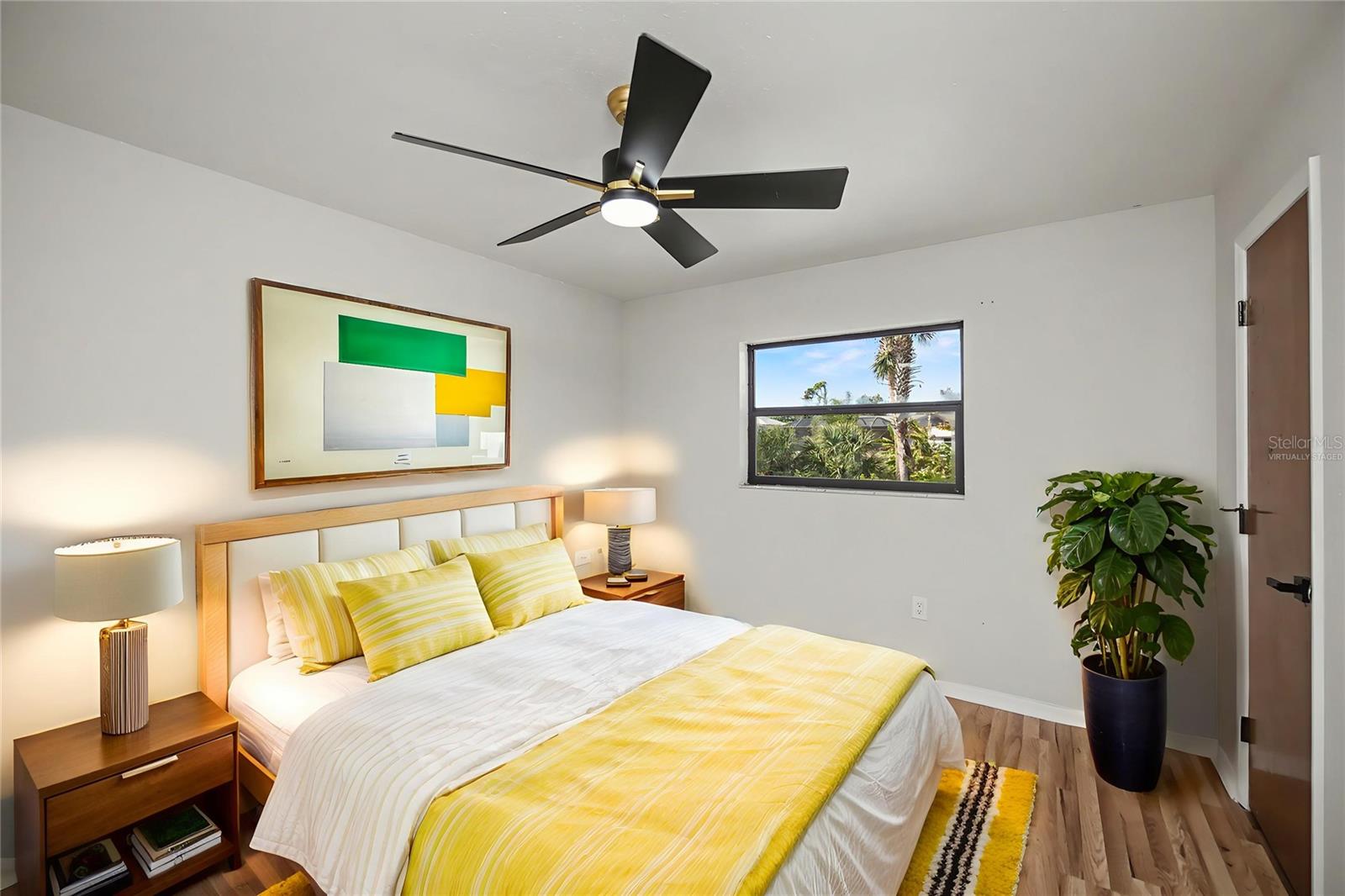 Image 38 of 76 For 1197 Dorchester Street