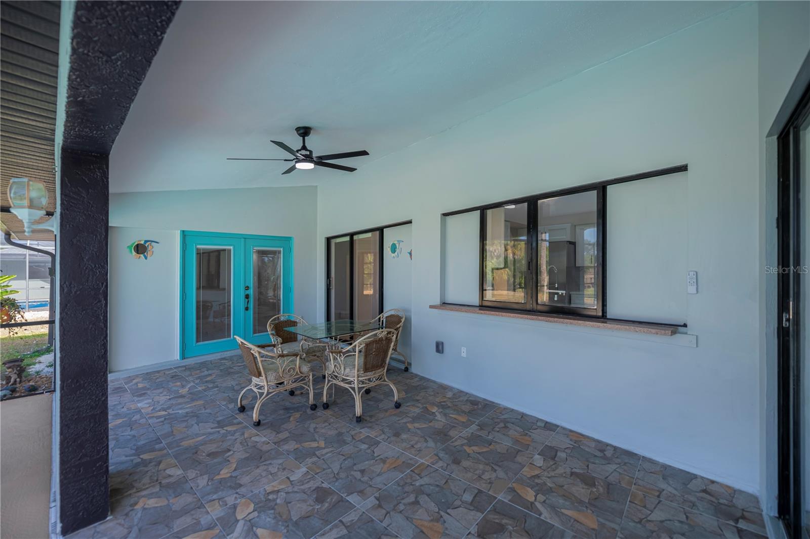 Image 4 of 76 For 1197 Dorchester Street