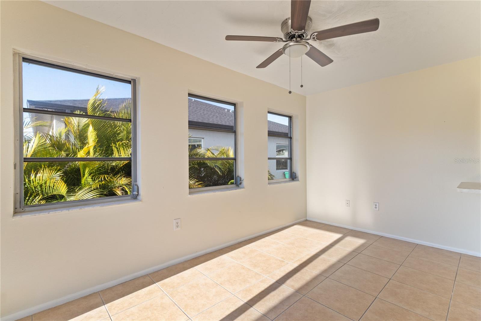 Image 13 of 29 For 51 Boundary Boulevard A