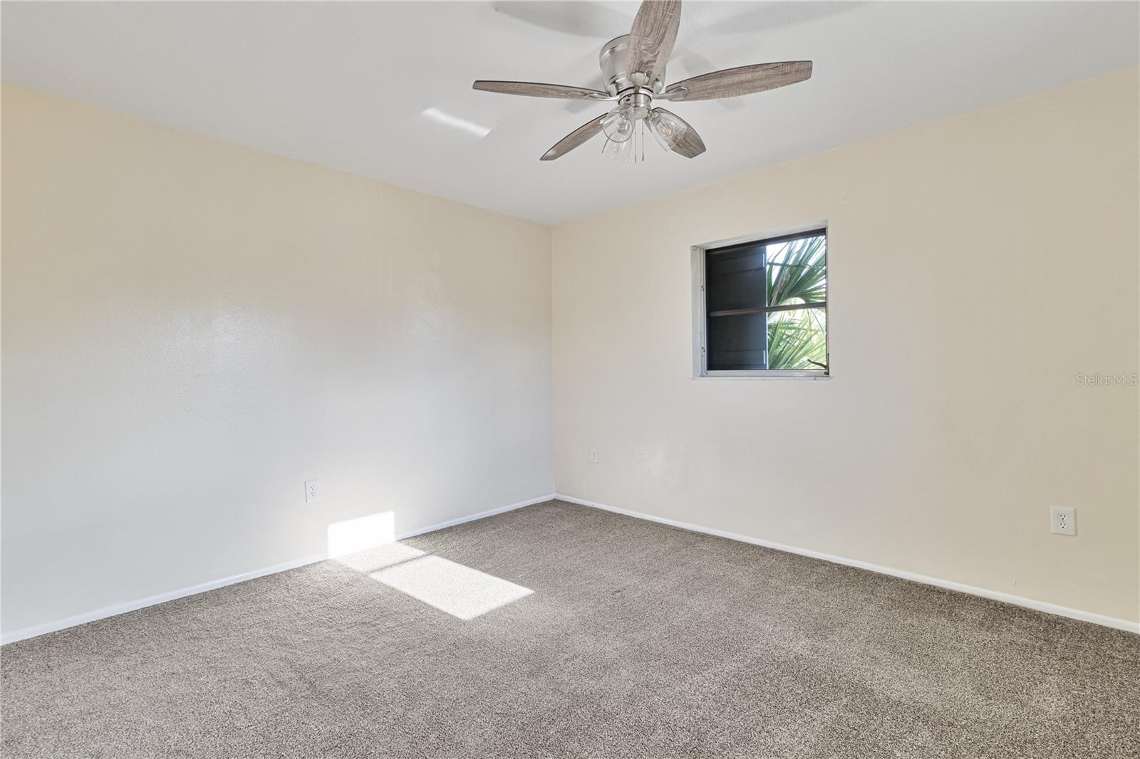 Image 18 of 29 For 51 Boundary Boulevard A