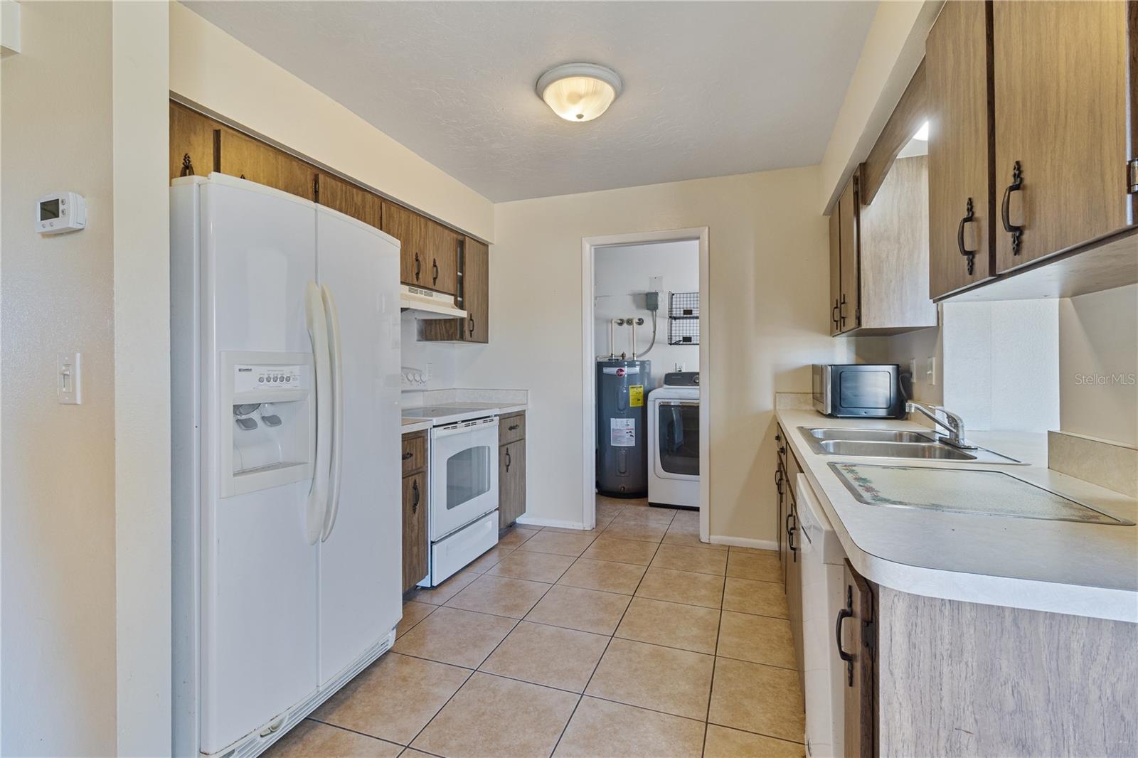 Image 10 of 29 For 51 Boundary Boulevard B