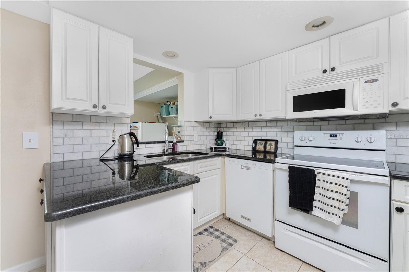 Image 15 of 36 For 4158 Tamiami Trail H5