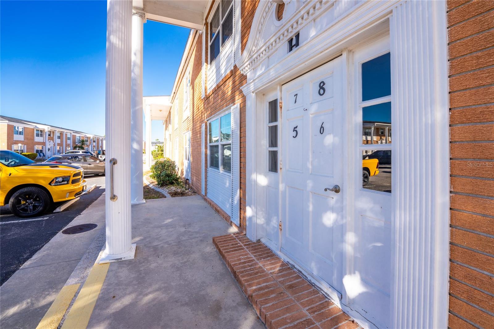 Image 5 of 36 For 4158 Tamiami Trail H5