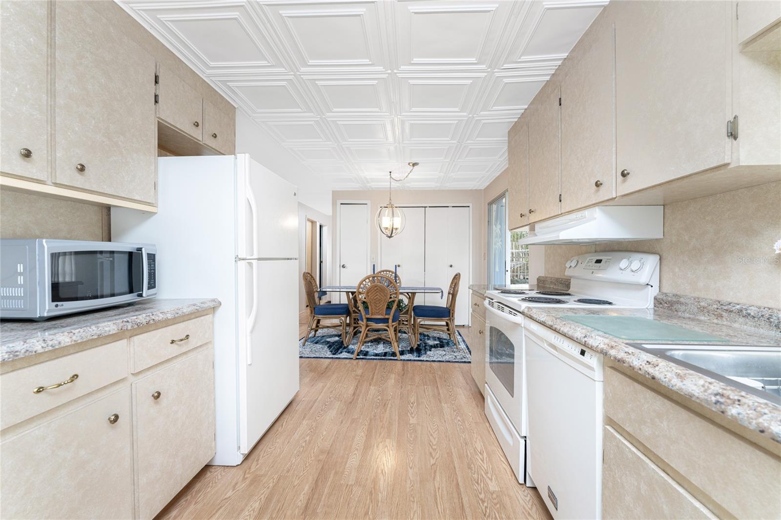 Image 14 of 53 For 6405 Kilohee Court