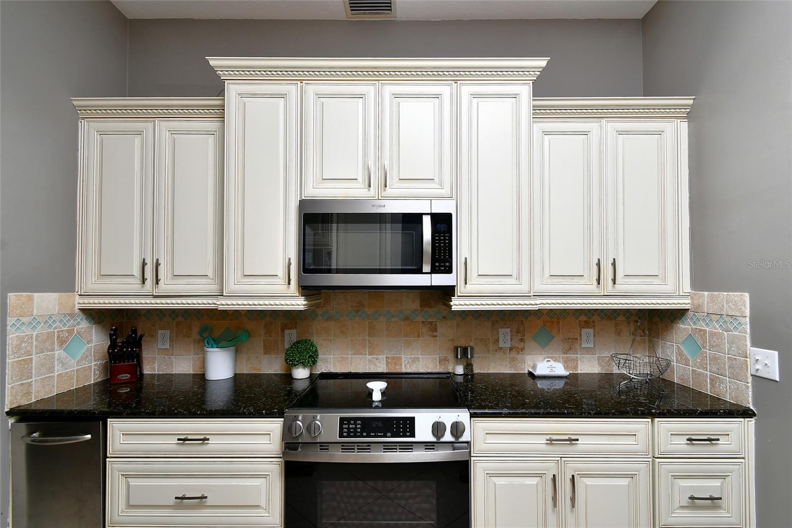 Image 9 of 36 For 4017 Big Pass Lane