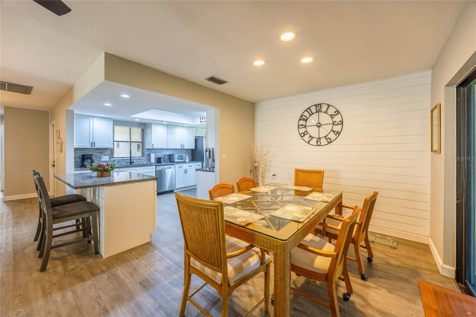 Image 10 of 43 For 5678 Balkan Court