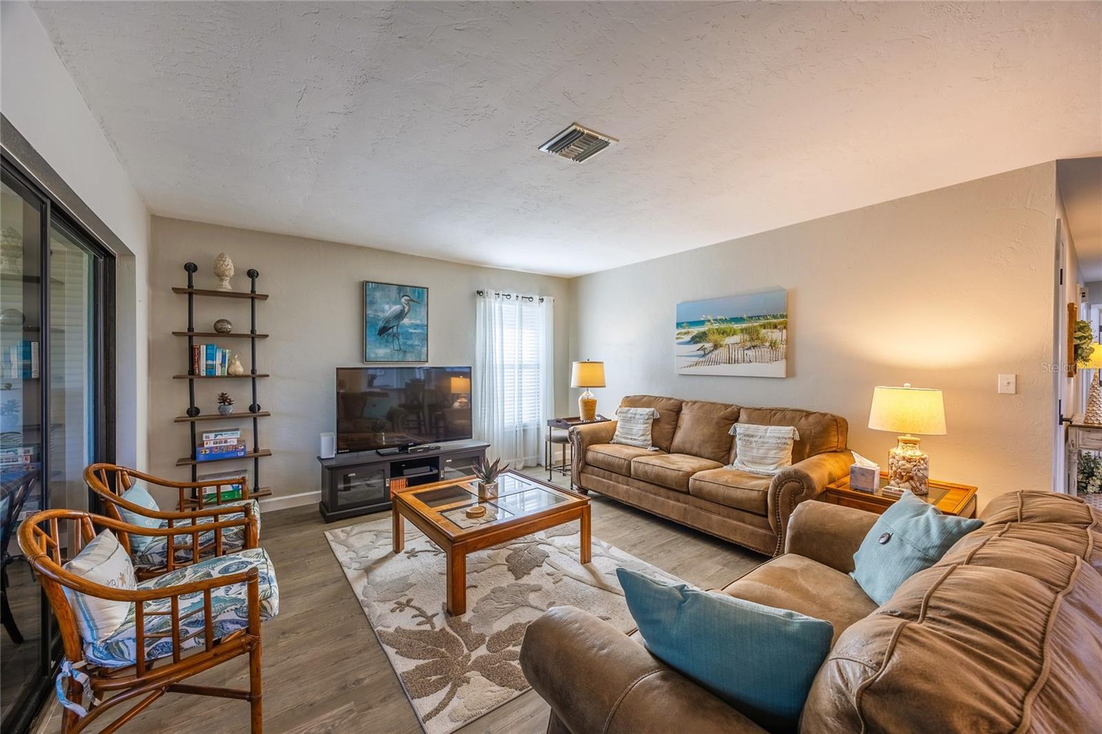 Image 14 of 43 For 5678 Balkan Court