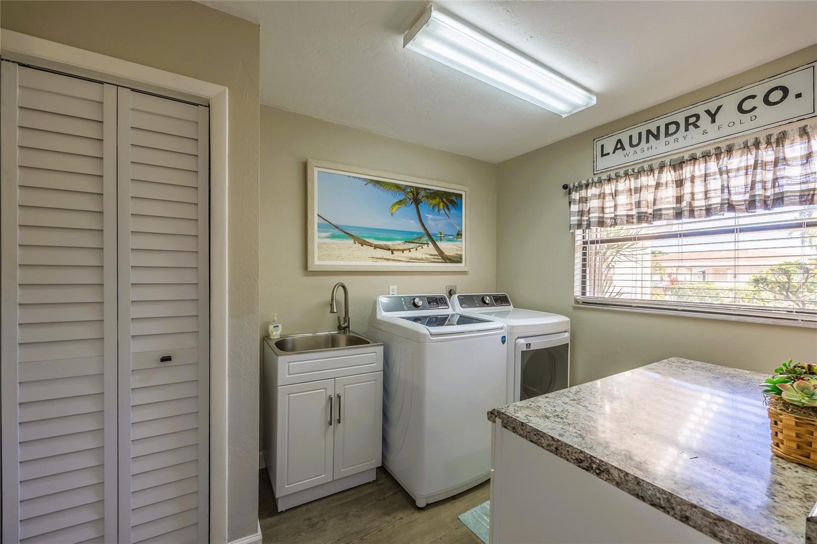 Image 17 of 43 For 5678 Balkan Court