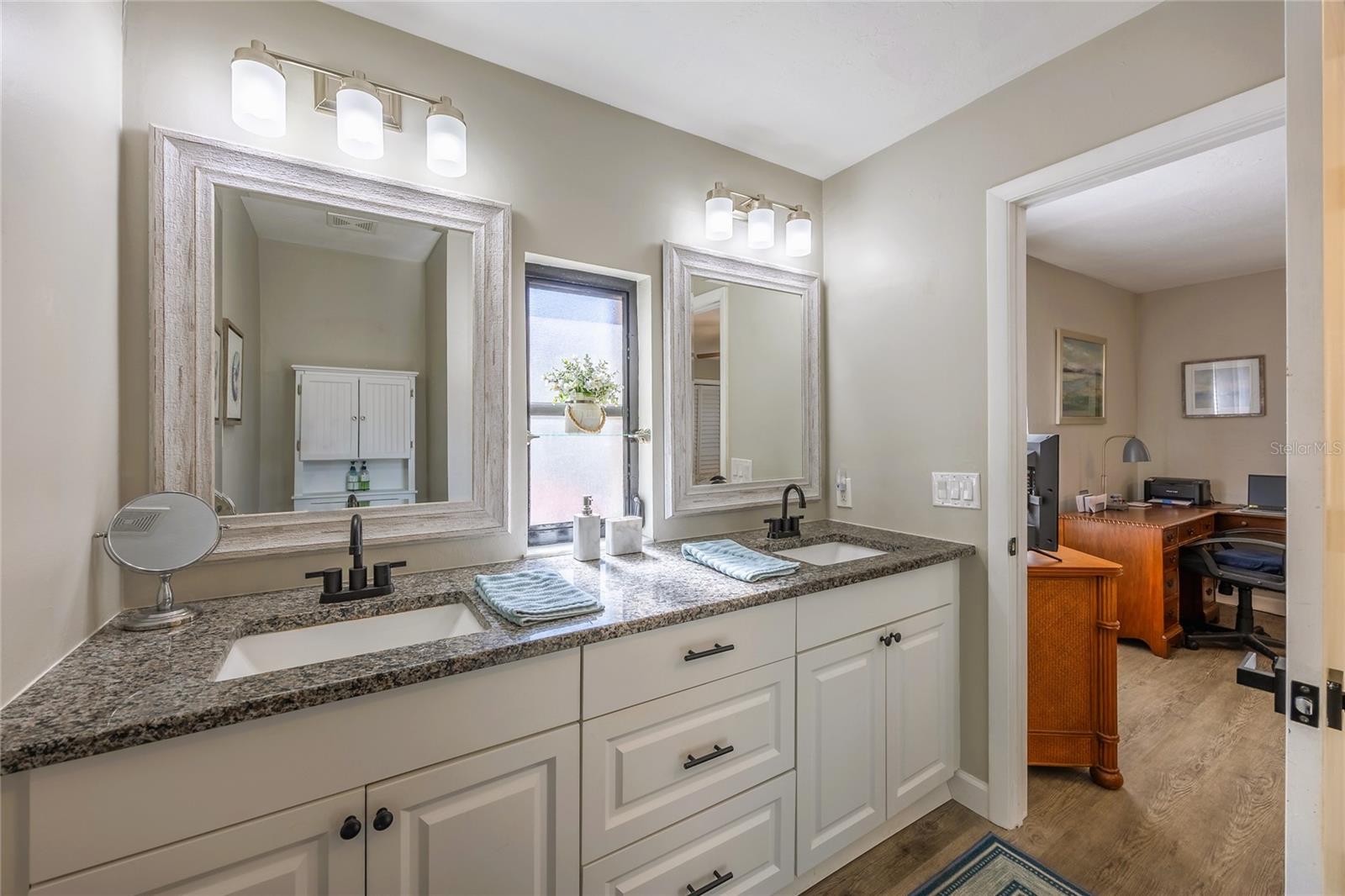 Image 22 of 43 For 5678 Balkan Court