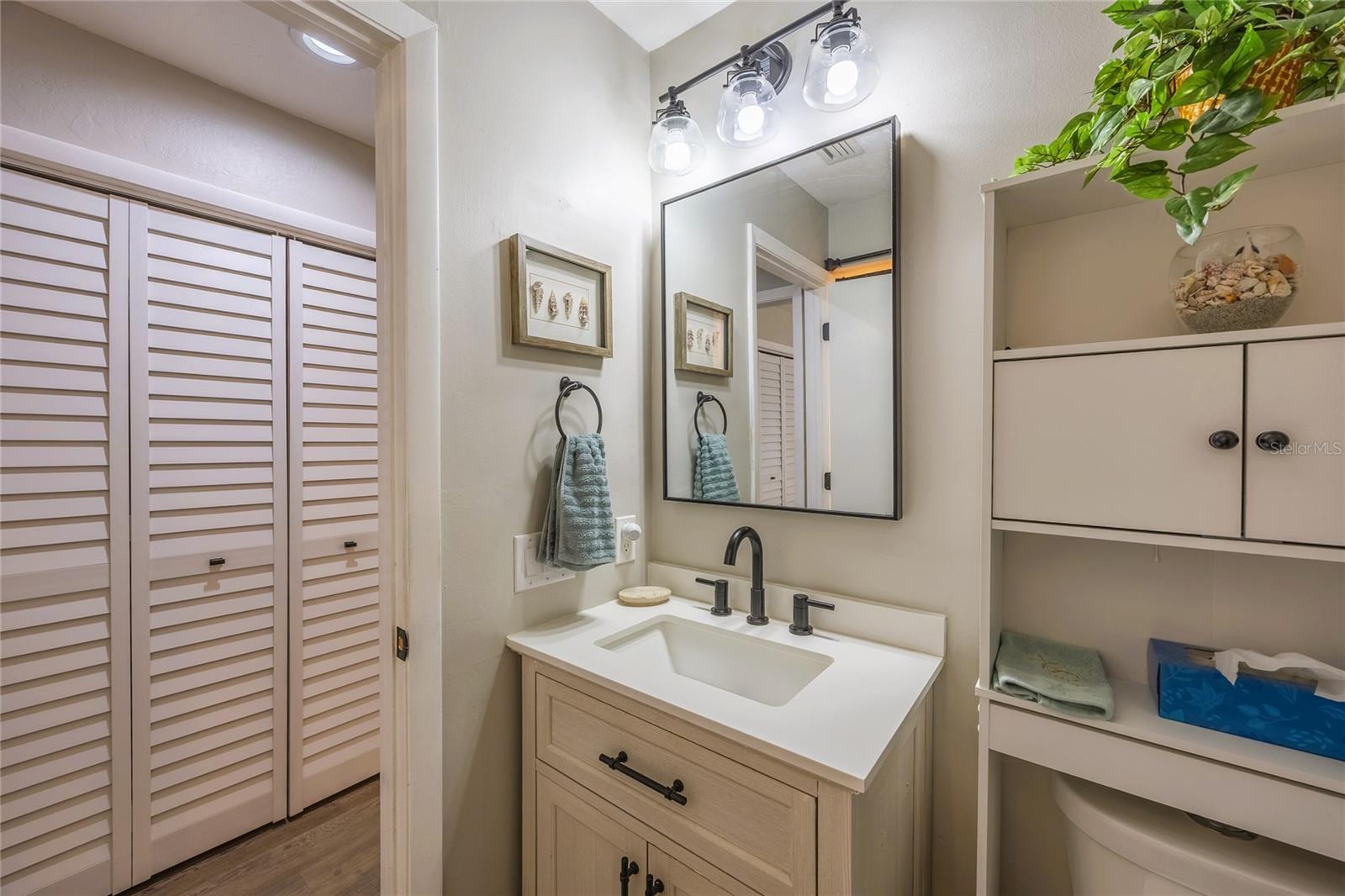 Image 28 of 43 For 5678 Balkan Court