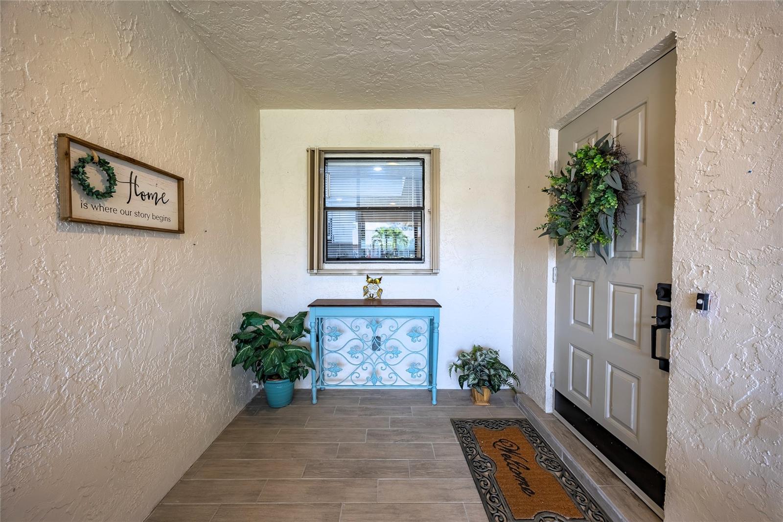 Image 3 of 43 For 5678 Balkan Court