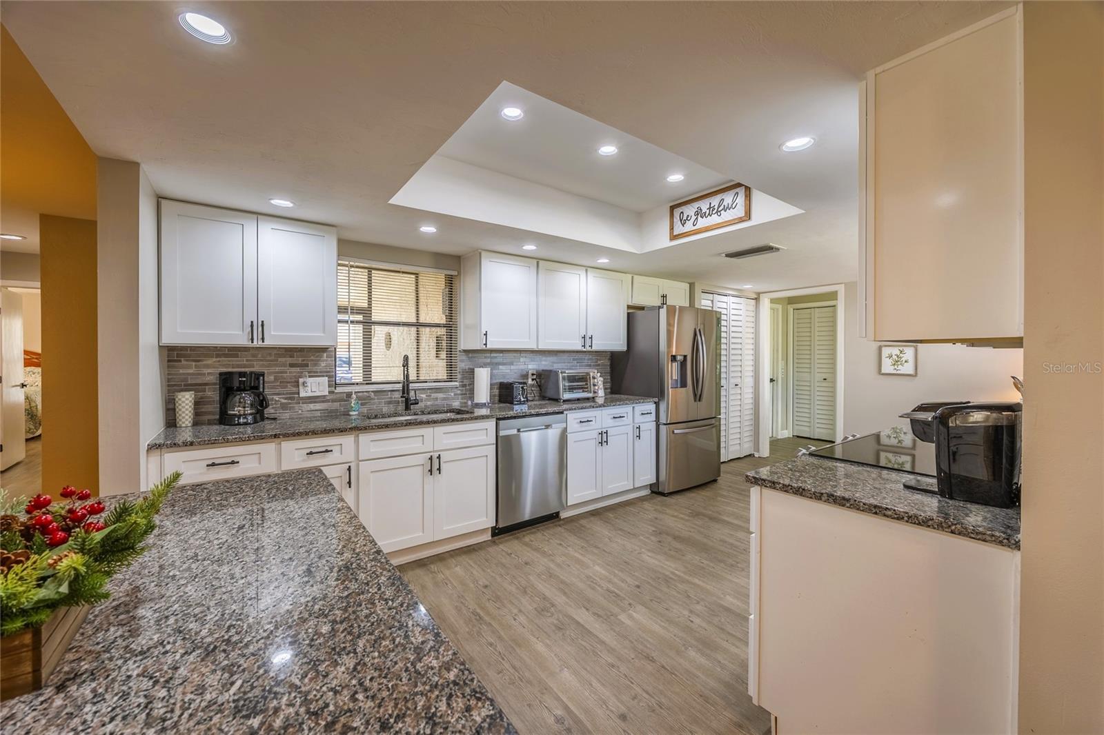 Image 6 of 43 For 5678 Balkan Court