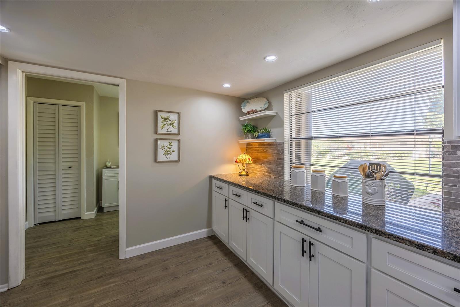 Image 8 of 43 For 5678 Balkan Court