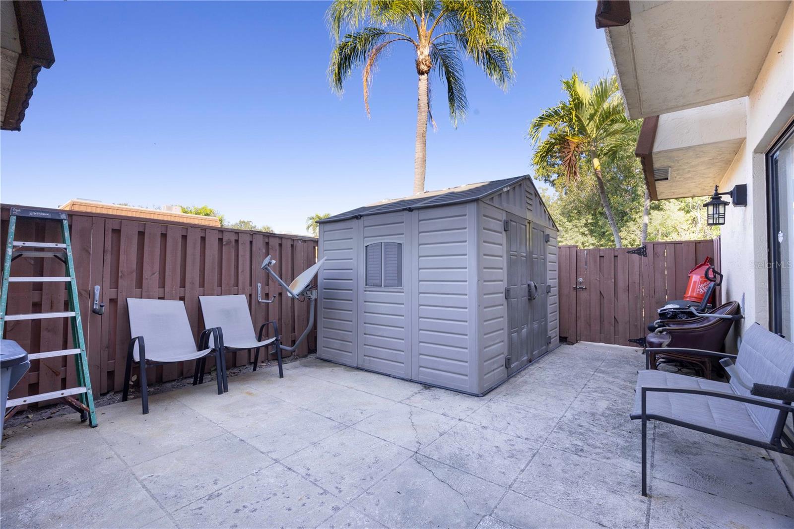 Image 13 of 30 For 5214 Cedarbend Drive 1