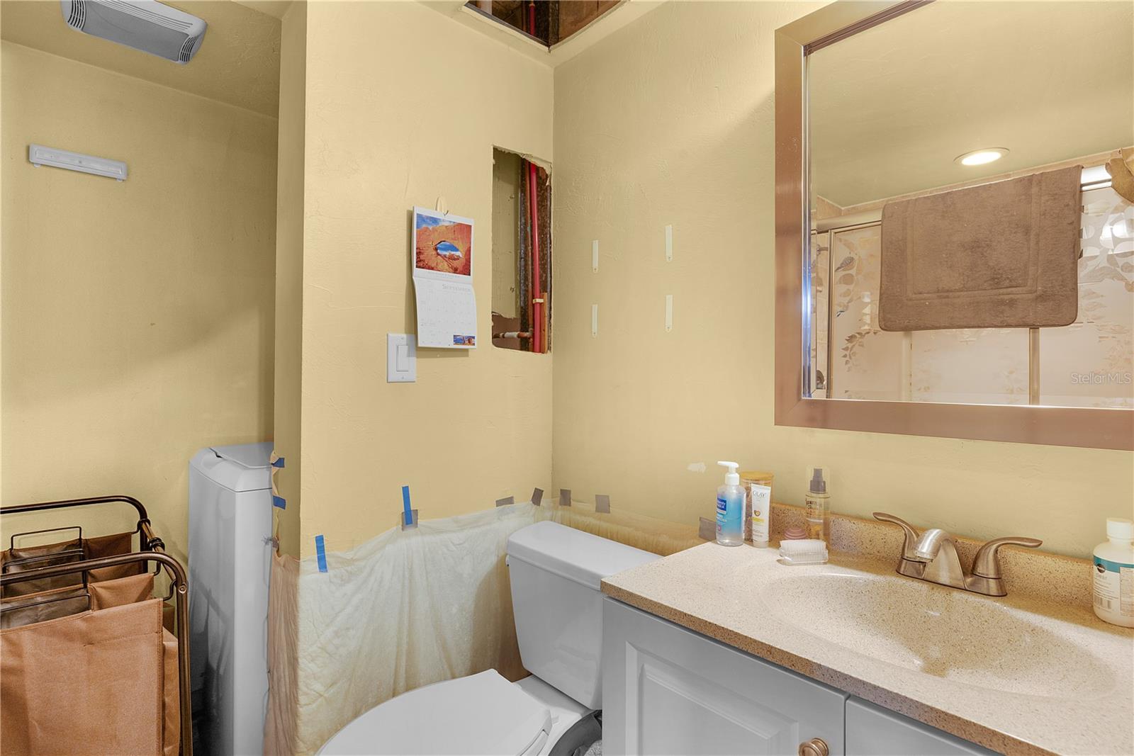 Image 3 of 30 For 5214 Cedarbend Drive 1