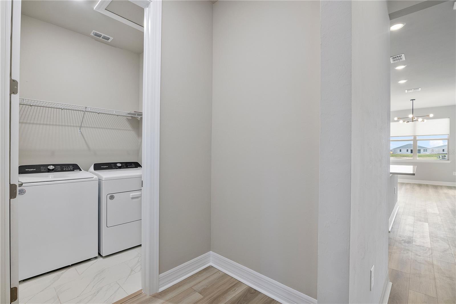 Image 7 of 49 For 16431 Settlers Way