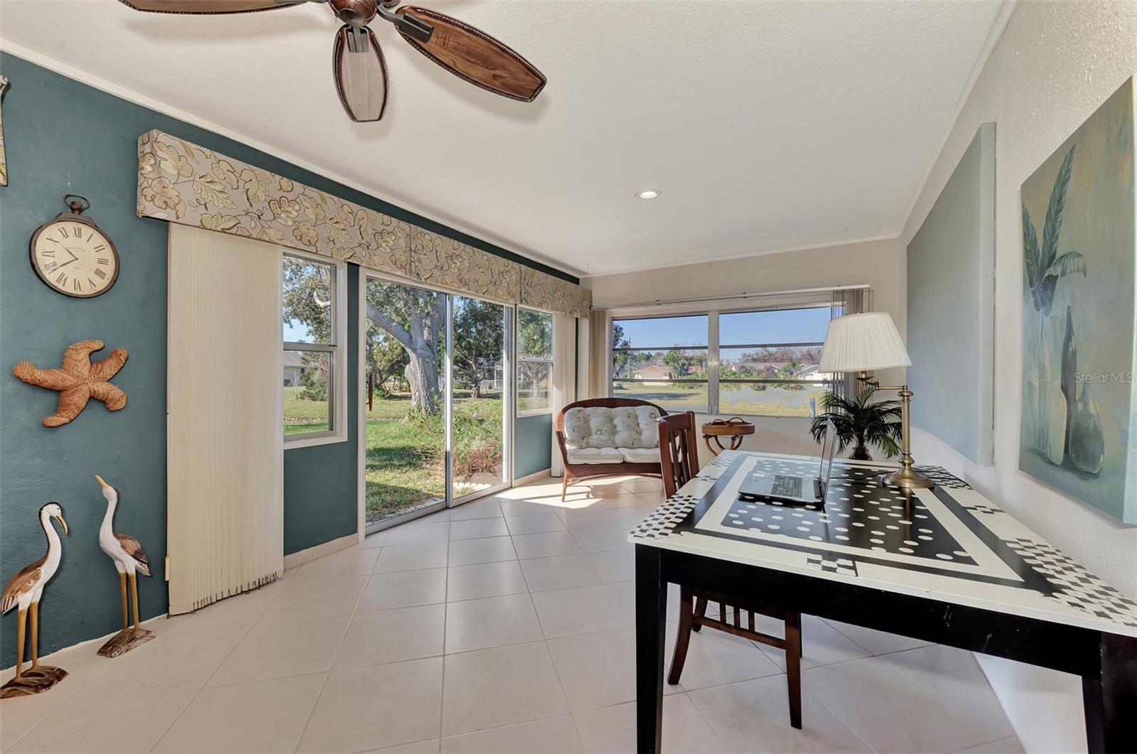 Listing photo id 24 for 2233 Yeoman Court