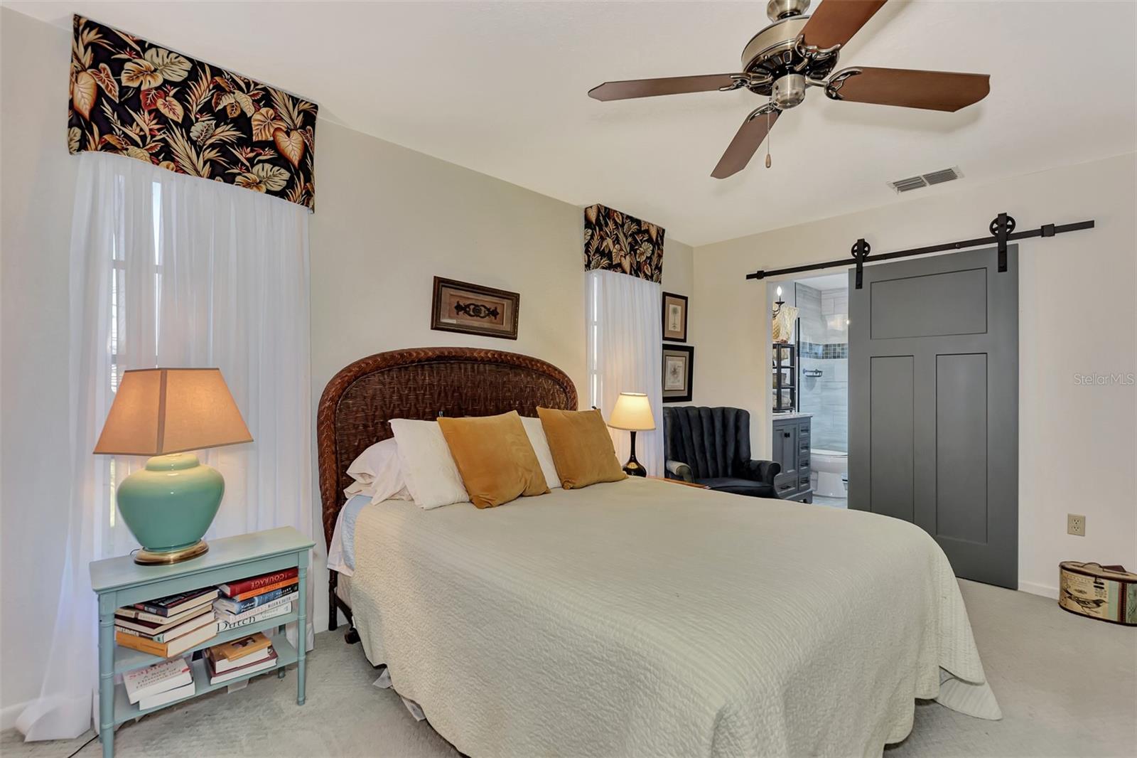 Listing photo id 33 for 2233 Yeoman Court