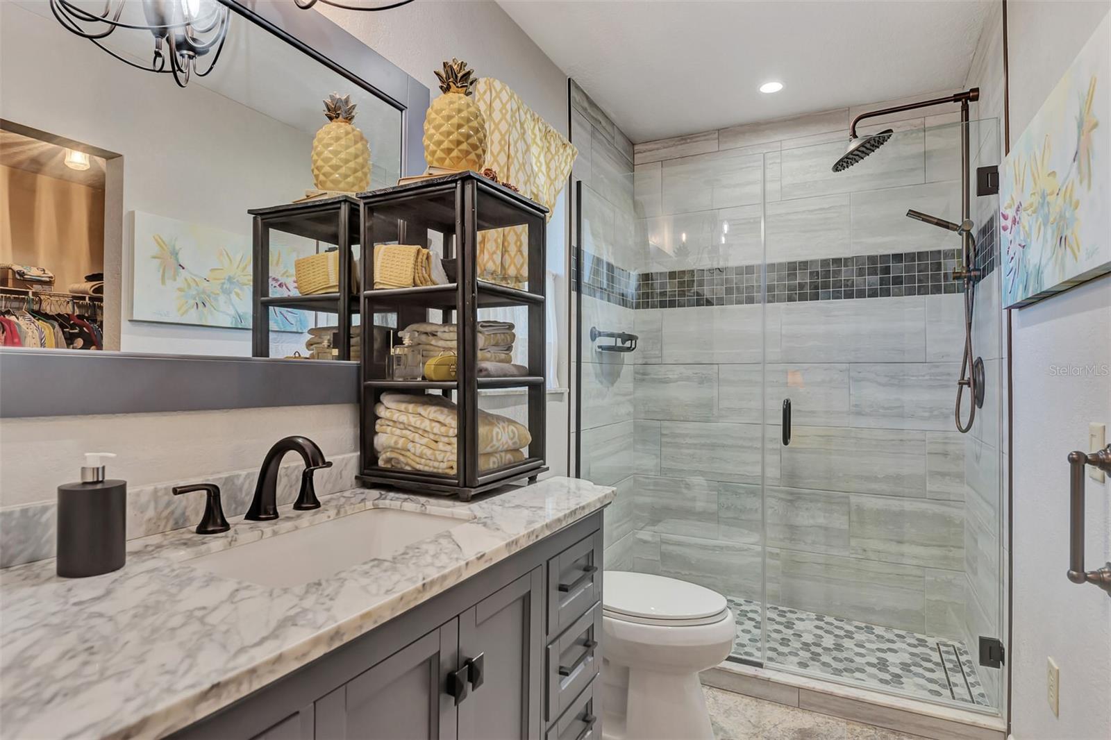 Listing photo id 35 for 2233 Yeoman Court