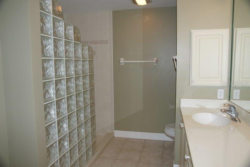 Image 17 of 27 For 268 Lewis Circle 121