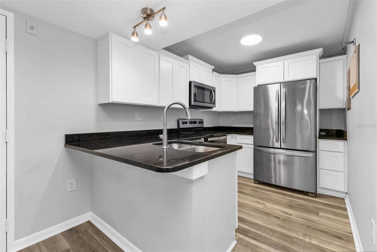 Image 5 of 48 For 3006 Caring Way 206