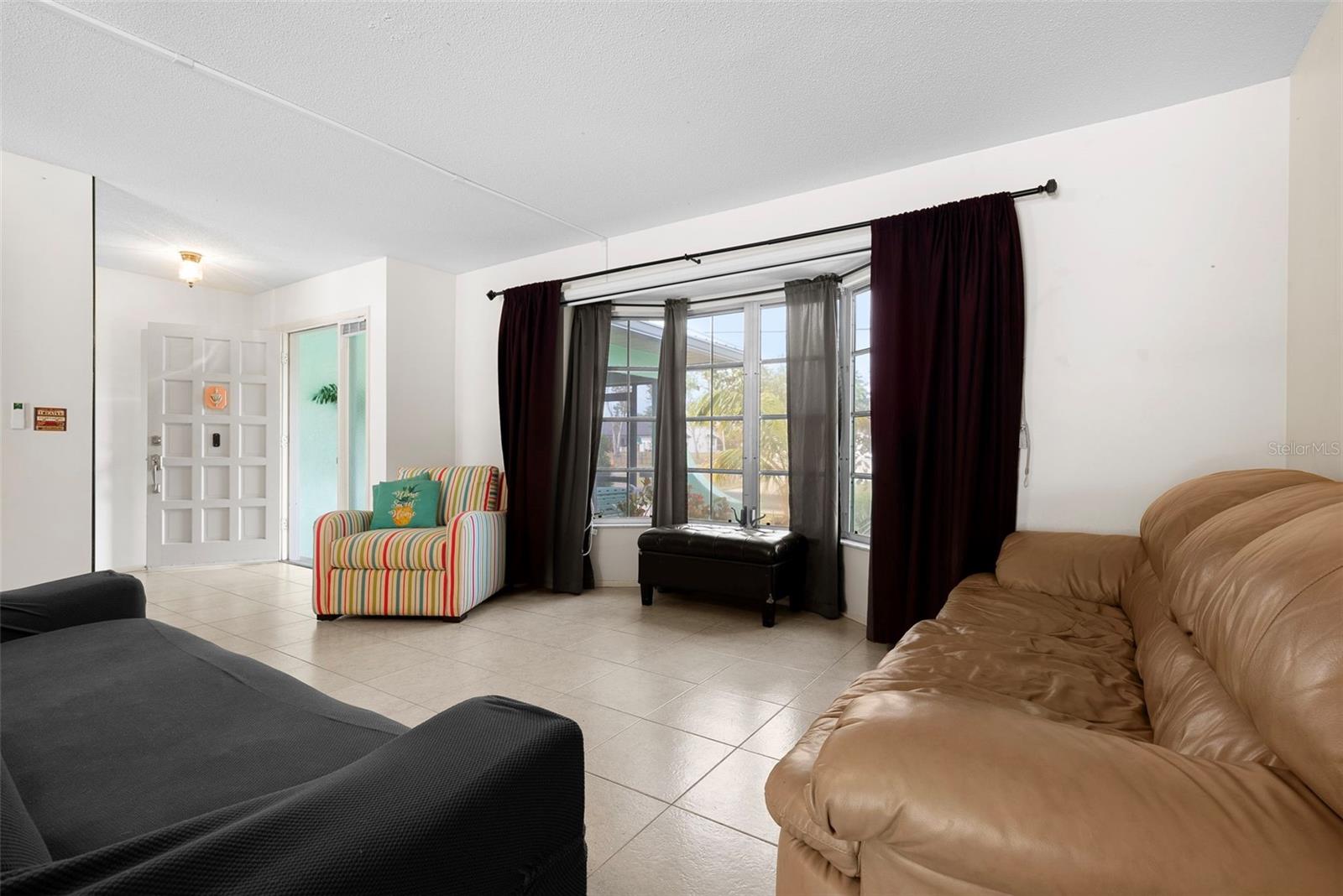 Image 11 of 62 For 1845 Edison Drive