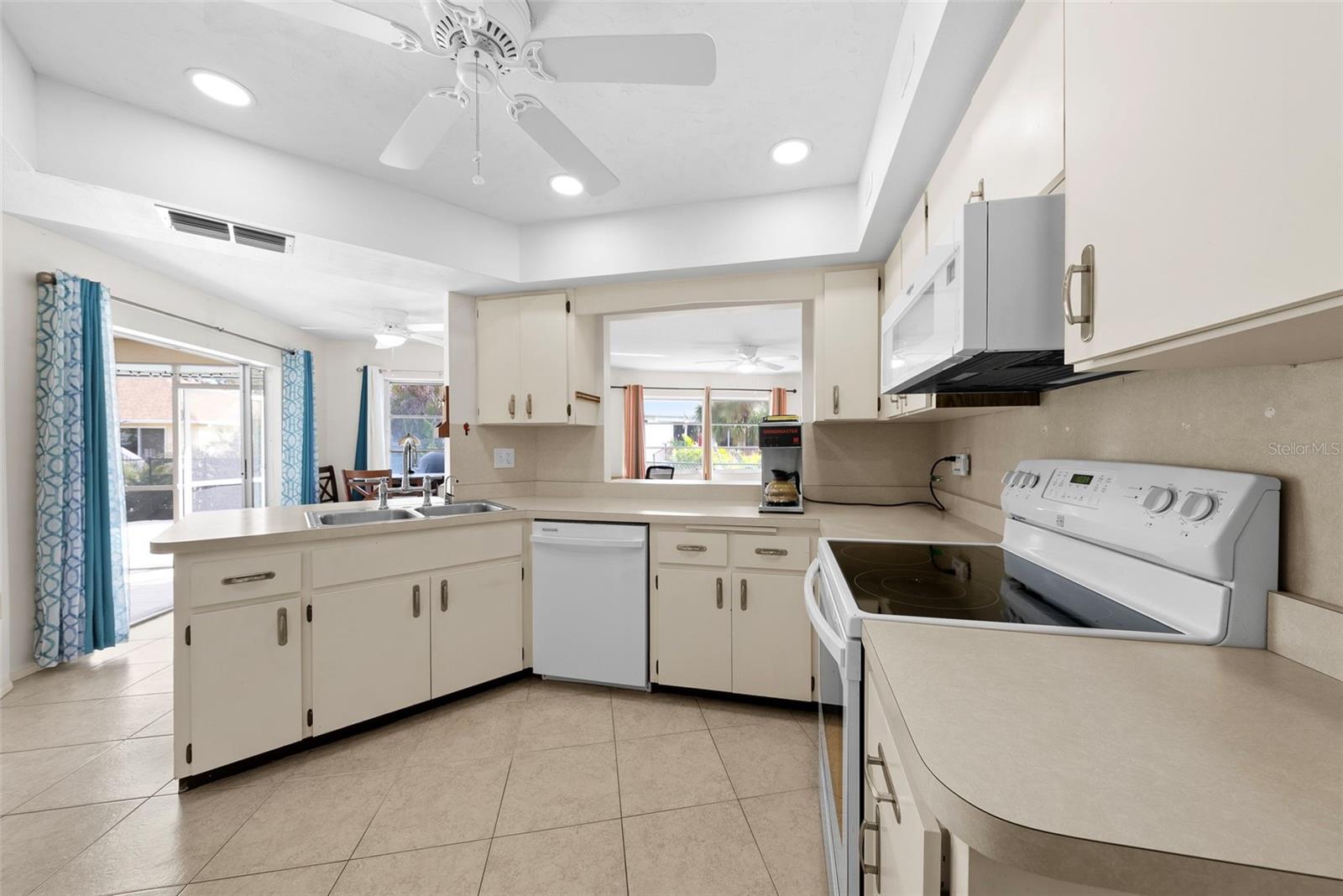 Image 14 of 62 For 1845 Edison Drive