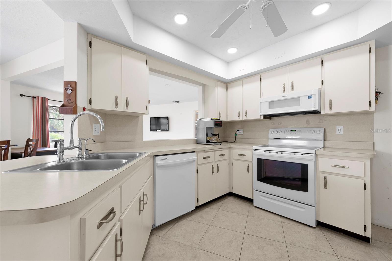 Image 16 of 62 For 1845 Edison Drive