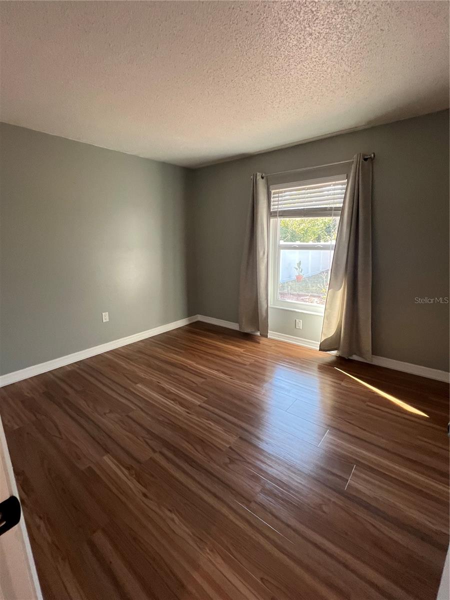 Image 11 of 17 For 456 Millport Street Nw