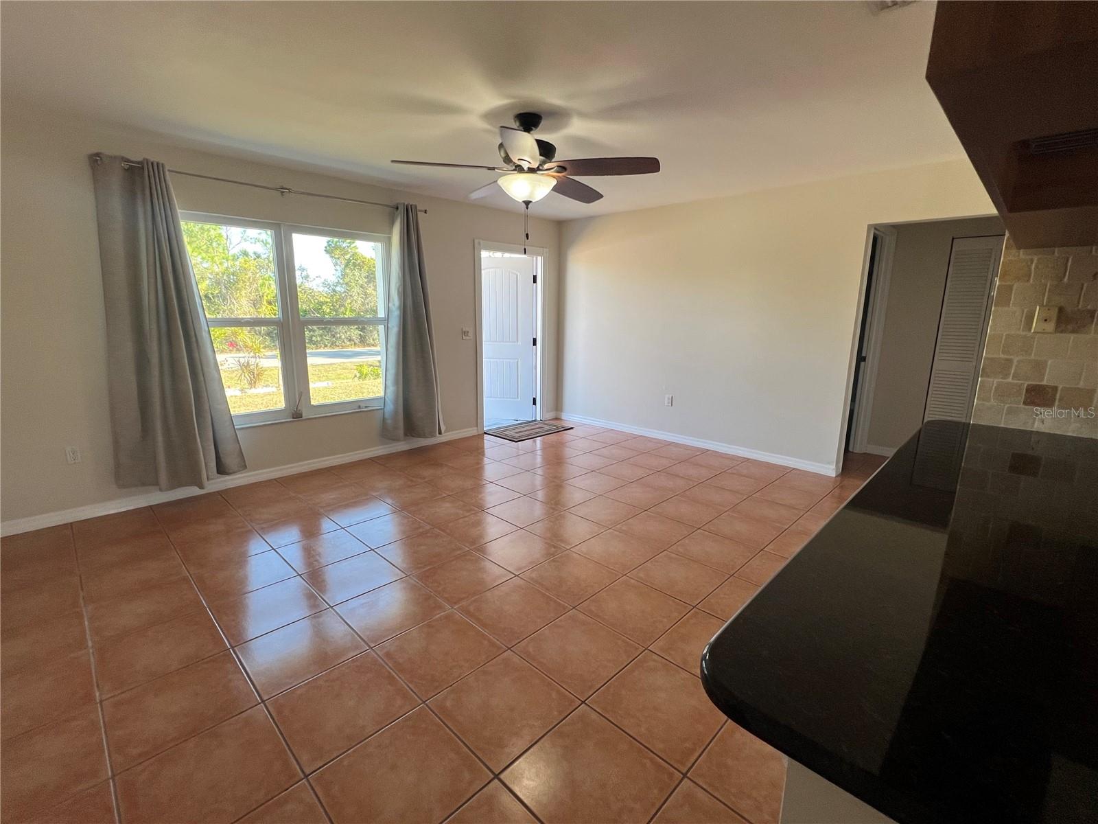 Image 3 of 17 For 456 Millport Street Nw