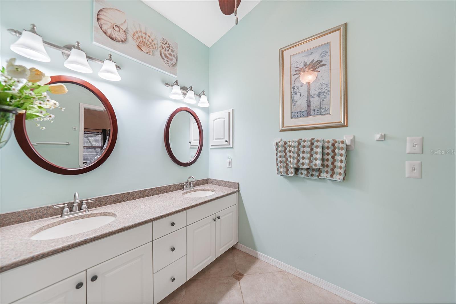 Image 17 of 44 For 425 Islamorada Boulevard