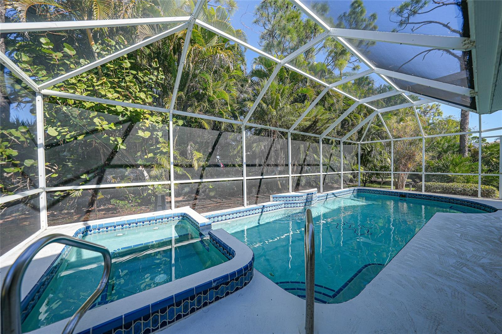 Image 25 of 44 For 425 Islamorada Boulevard