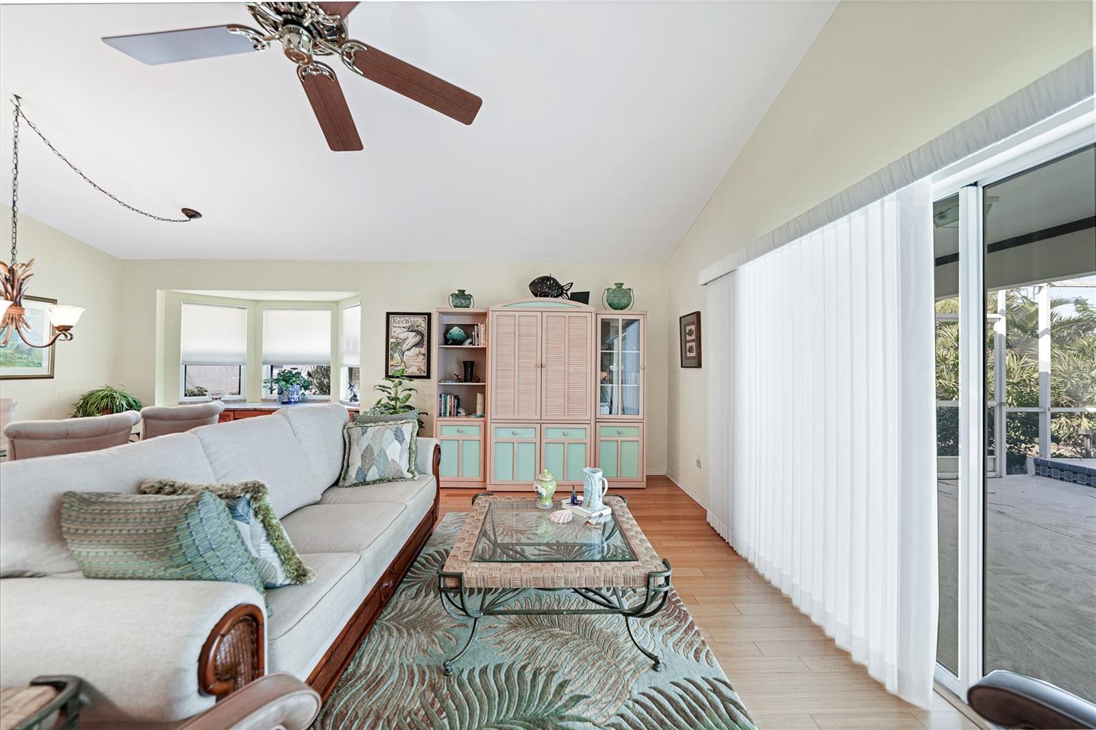 Image 7 of 44 For 425 Islamorada Boulevard