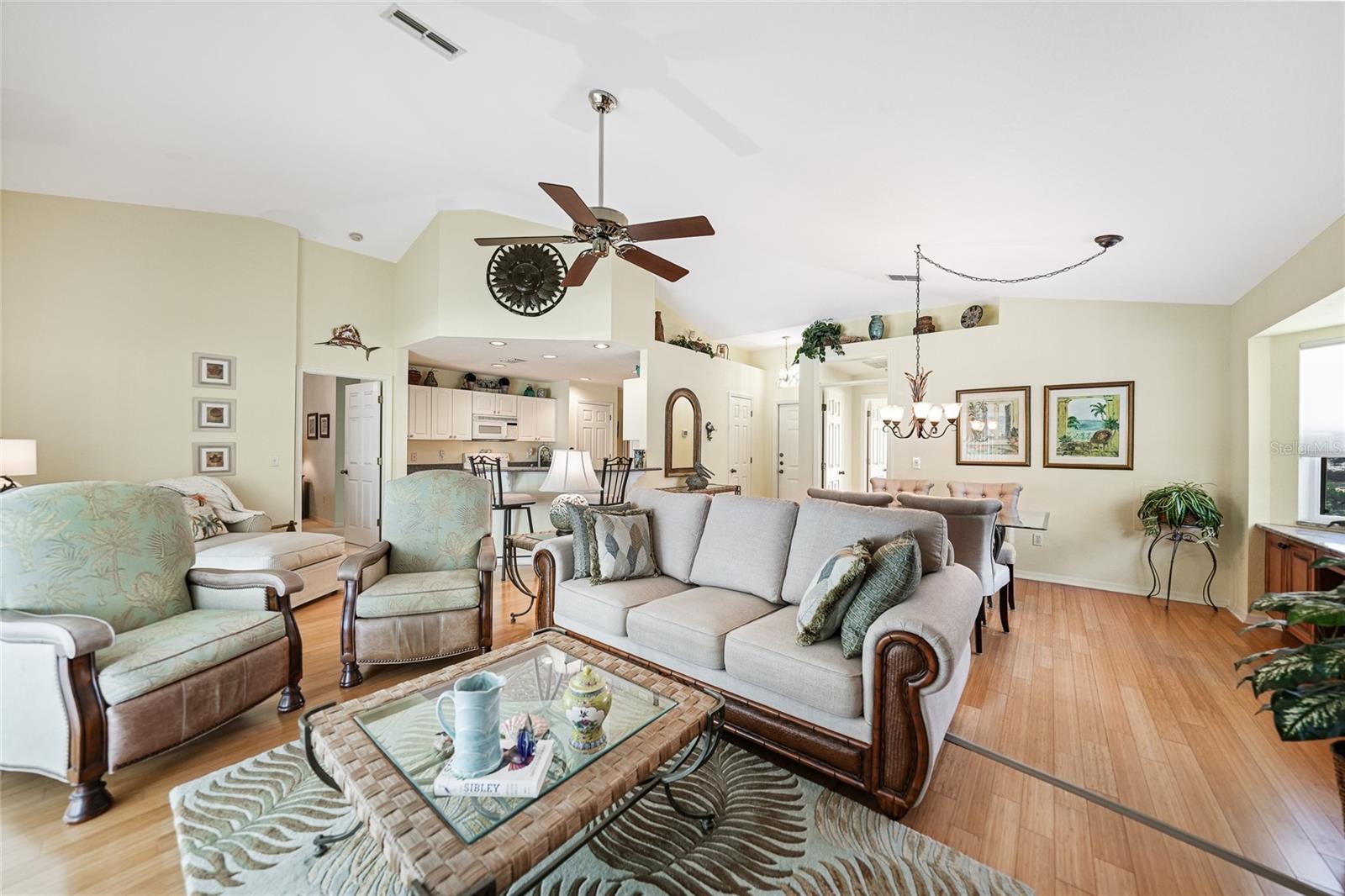 Image 8 of 44 For 425 Islamorada Boulevard