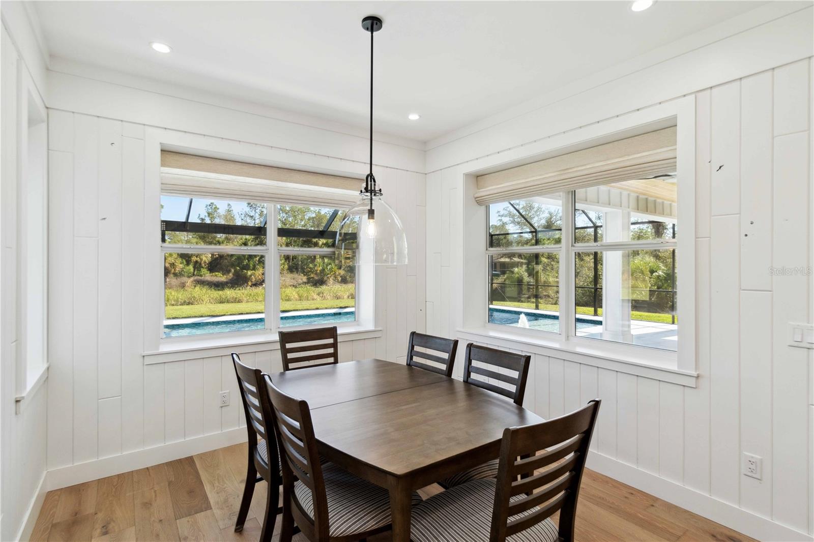 Image 17 of 93 For 2154 Azure Road