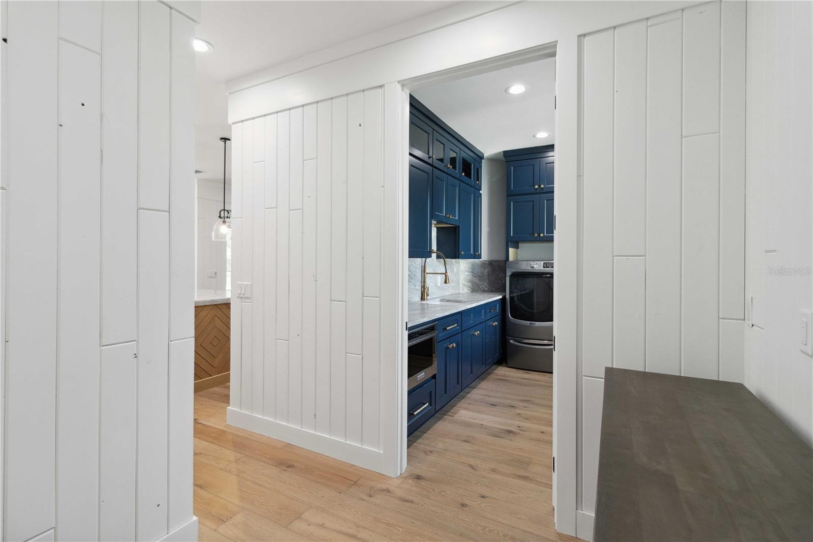 Image 23 of 93 For 2154 Azure Road