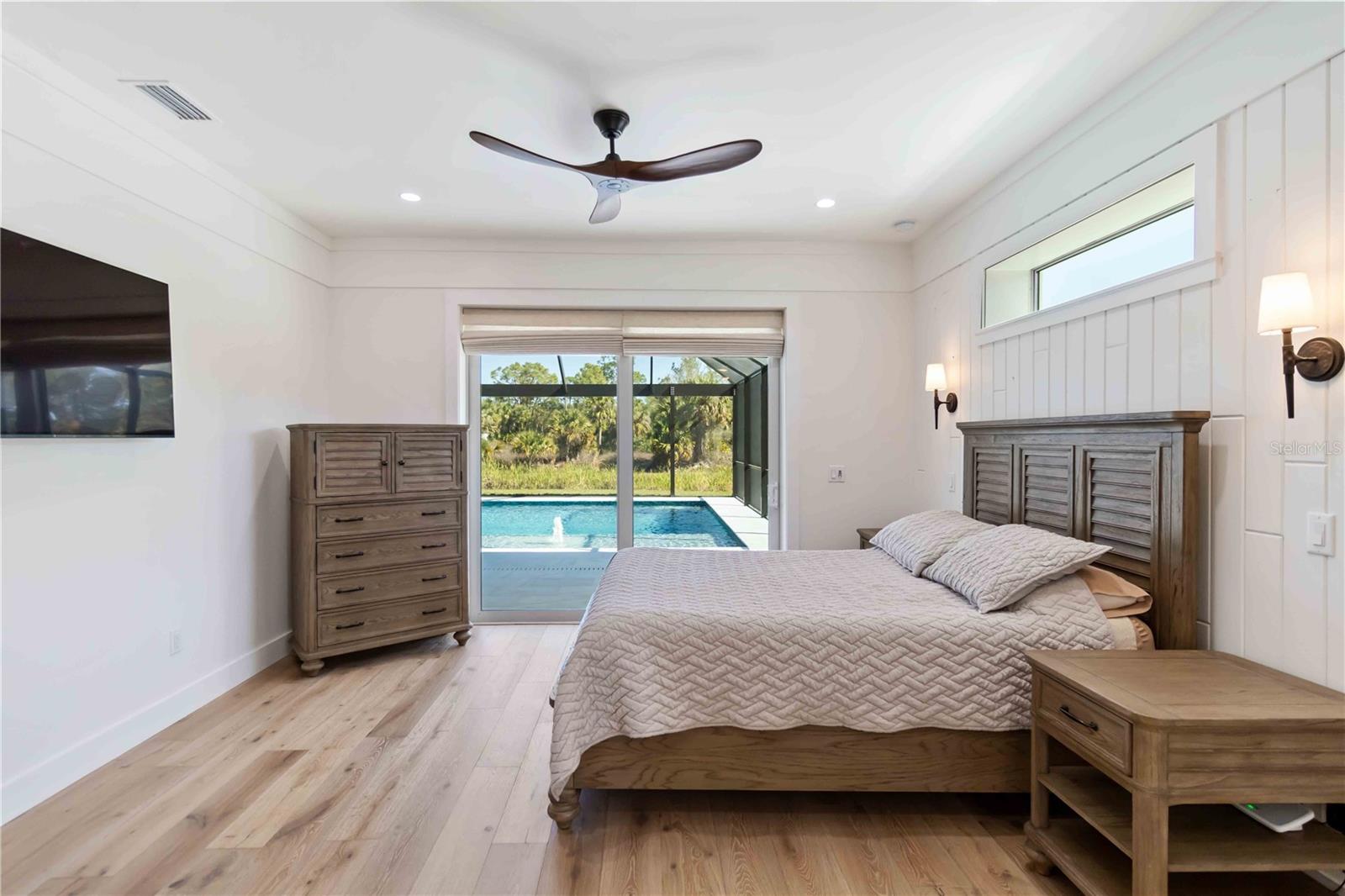 Image 28 of 93 For 2154 Azure Road