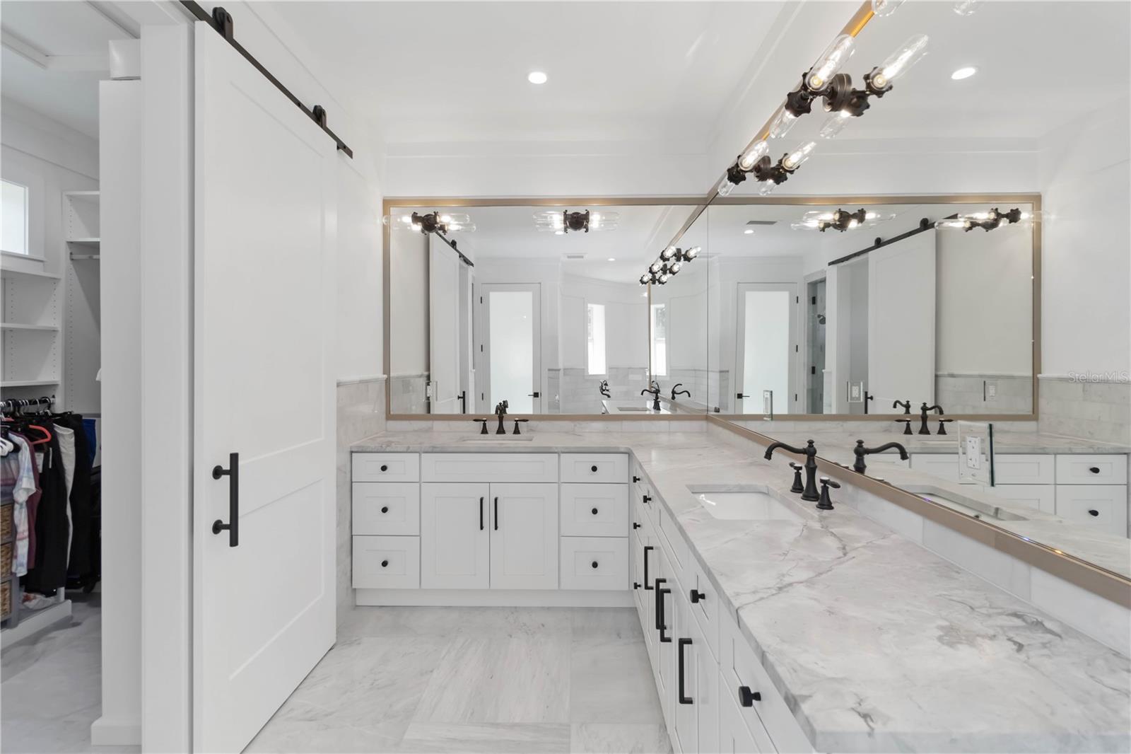 Image 33 of 93 For 2154 Azure Road