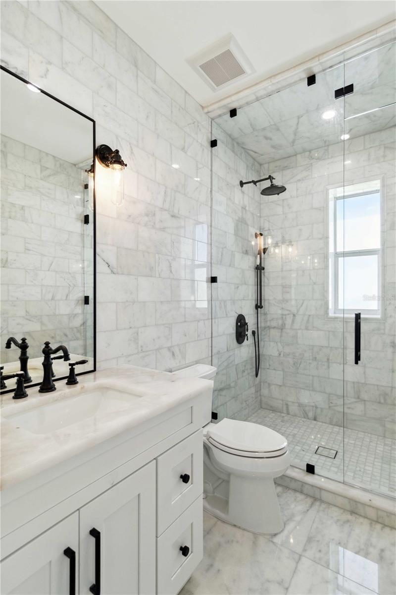 Image 40 of 93 For 2154 Azure Road